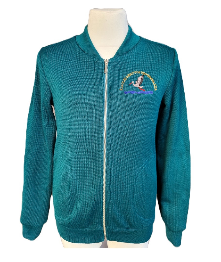 Užtraukiamas megztinis su emblema-0