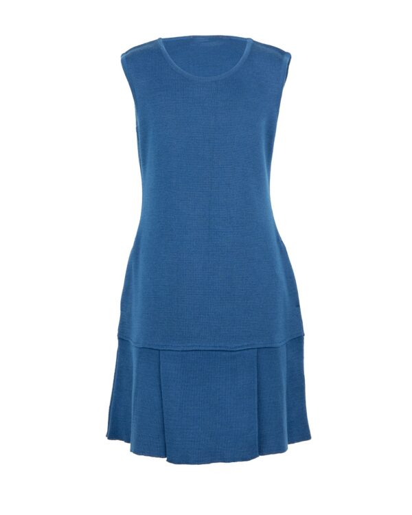 Klostuotas sarafanas be mokyklos emblemos